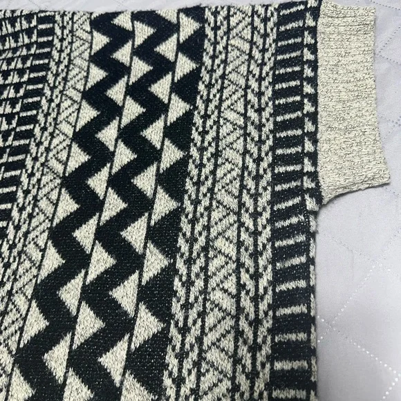 Boho Western Open-Front Tribal Pattern Fringe Sweater - Black & Cream - Picture 7 of 13